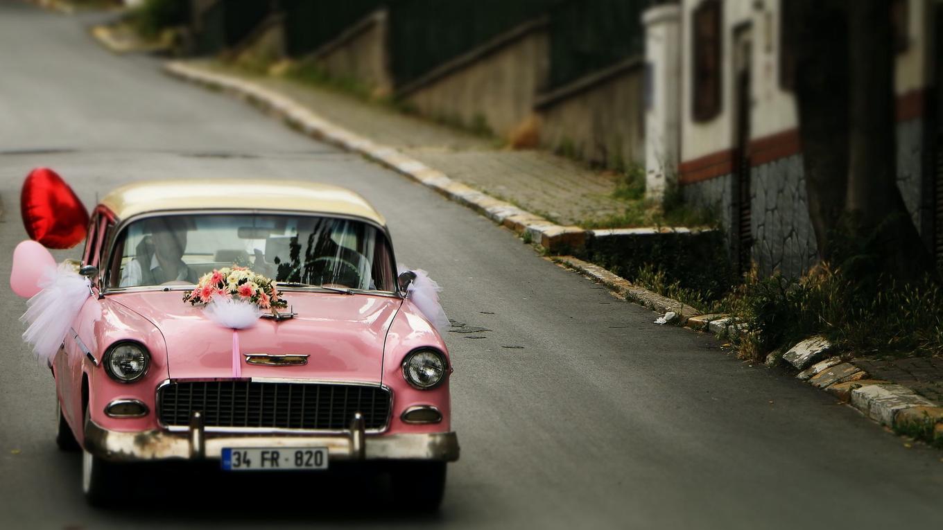 Autoschmuck Hochzeit - Wie schmücke ich am schönsten mein Hochzeitsauto?