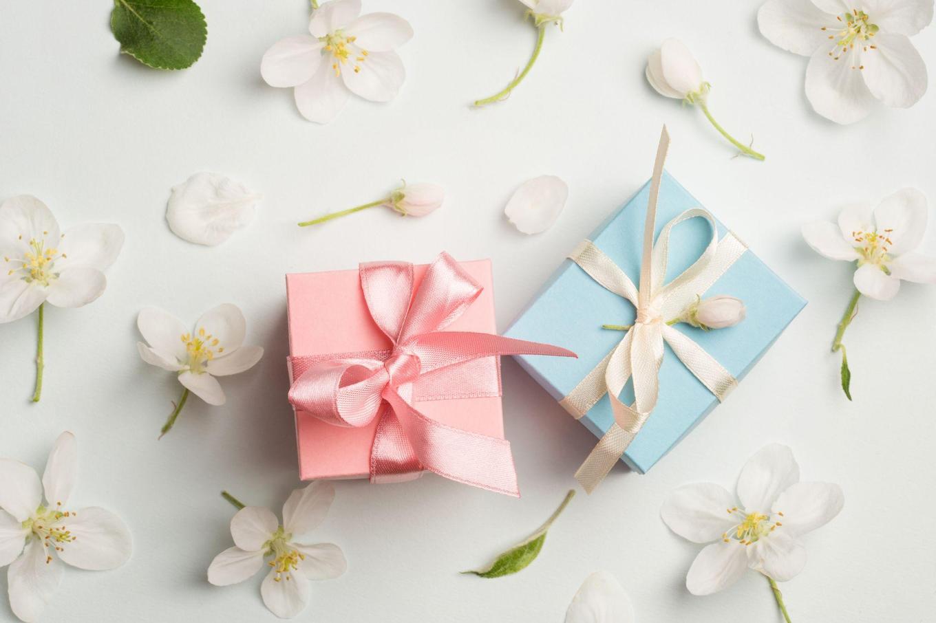 Geschenkwunsch formulieren – 10 bewährte Vorlagen für elegante Formulierungen