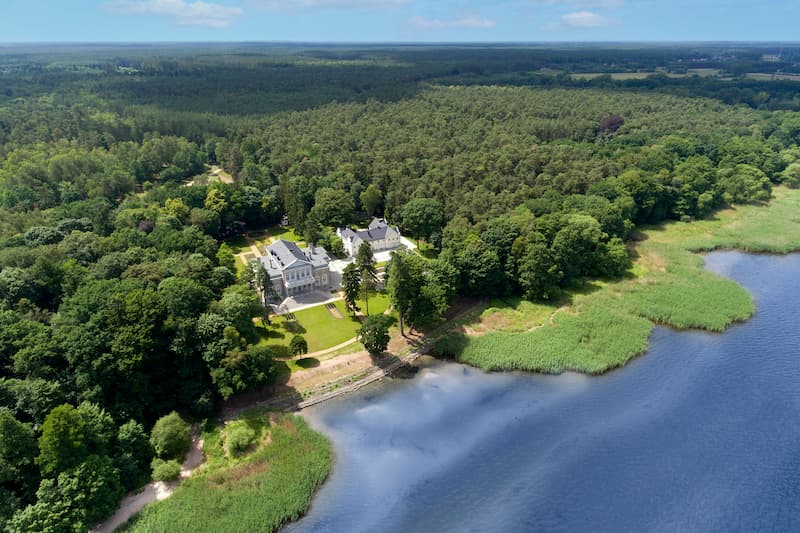 Schloss Manowce: Hochzeit im Traumschloss an der Ostsee
