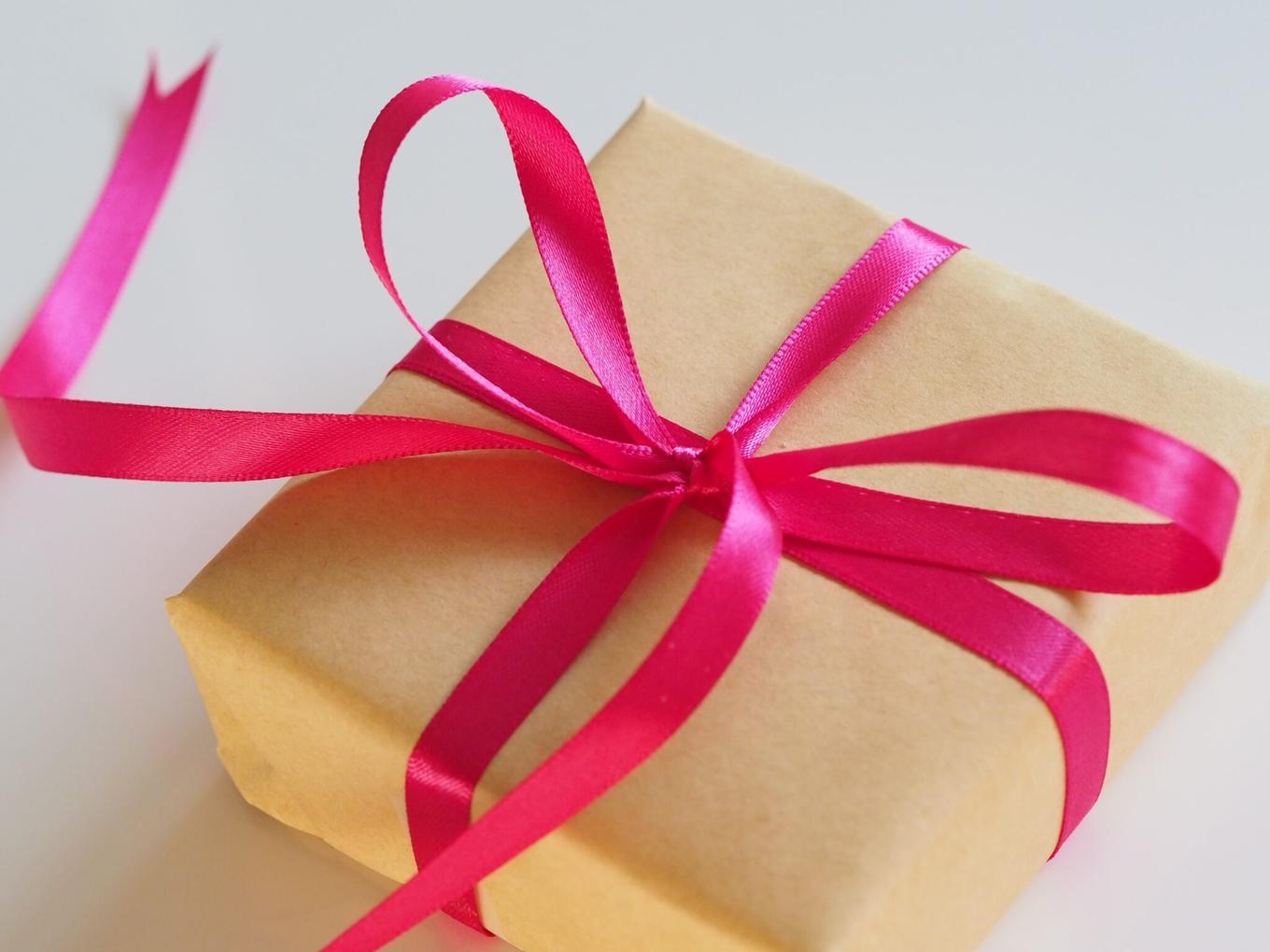 Geschenkidee: Individuelle Liebeslieder über das Brautpaar