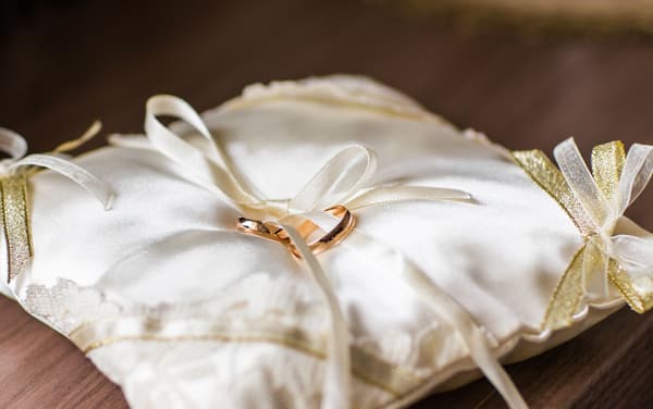 Ringkissen Hochzeit - Die schönsten Ideen und Tipps für Euer Hochzeitsaccessoire
