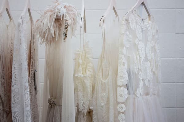 Boho Brautkleider - Modern heiraten im Boho-Stil