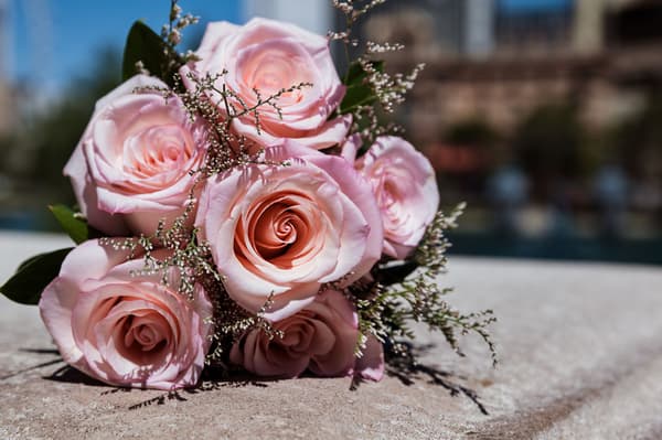 Ein Brautstrauß in Rosa - Die schönsten Inspirationen