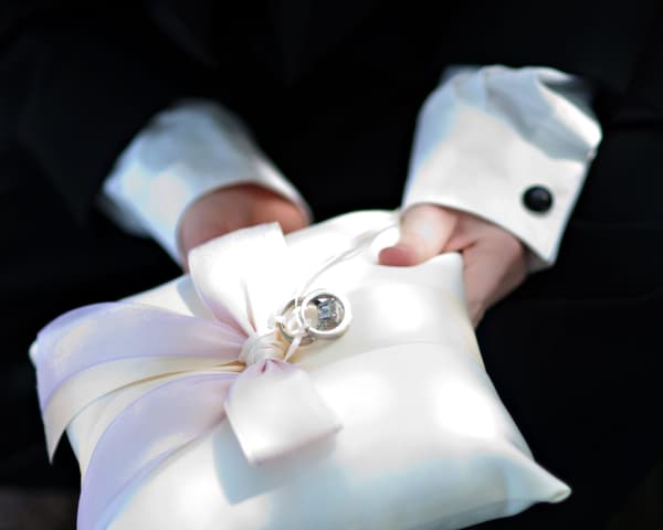 5 entscheidende Schritte für Ringträger*innen: Glanzpunkt jeder Hochzeit