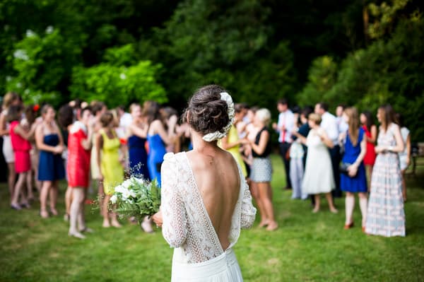 9 veraltete Hochzeitstraditionen, die gestoppt werden müssen!