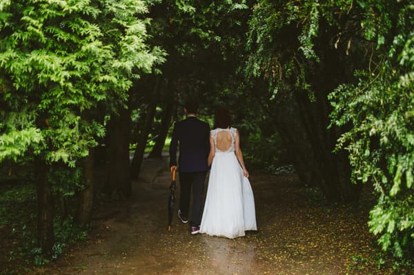 Eine Sommerhochzeit im Wald - Vintage, Rustikal und Alternativ