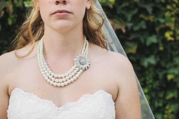 Welcher Schmuck passt zu meinem Hochzeitskleid?