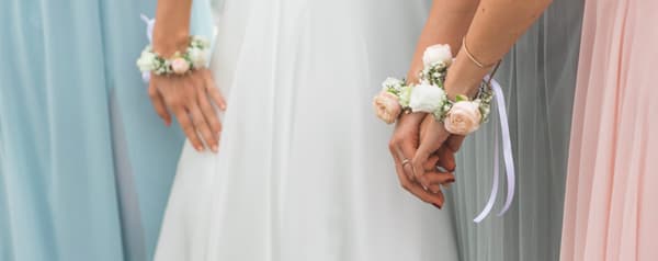 Styling für Brautjungfern und Trauzeugen