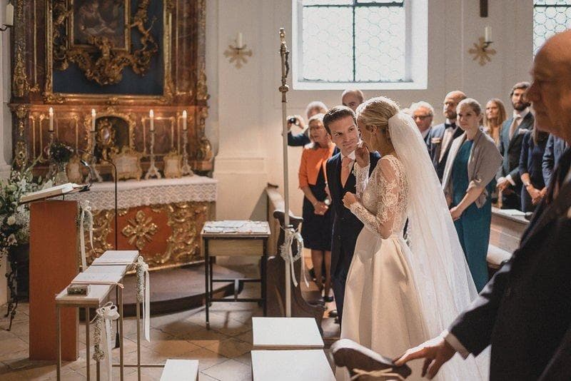 Brautpaar am Altar