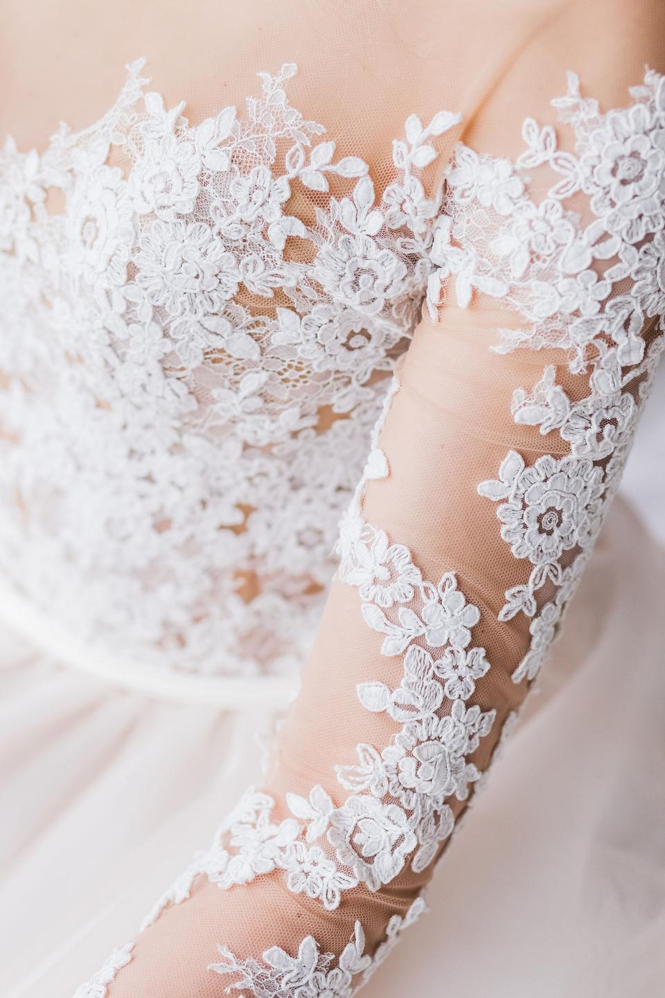 Brautkleid mit Tattoo Effekt