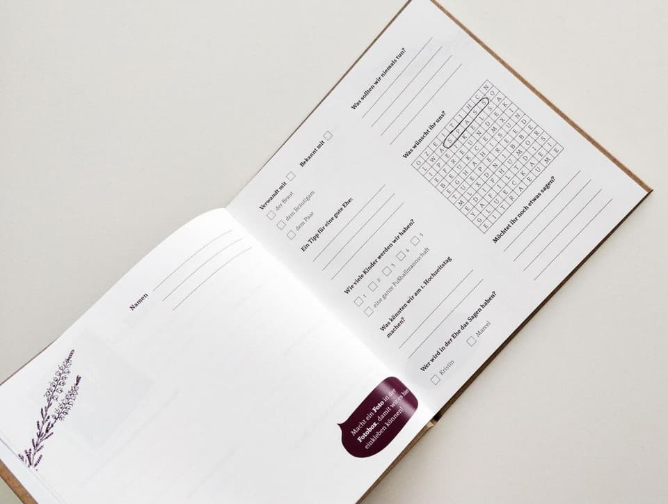 Hochzeitskasse: Hochzeitszeitungen Layout für Gäste-Rätsel