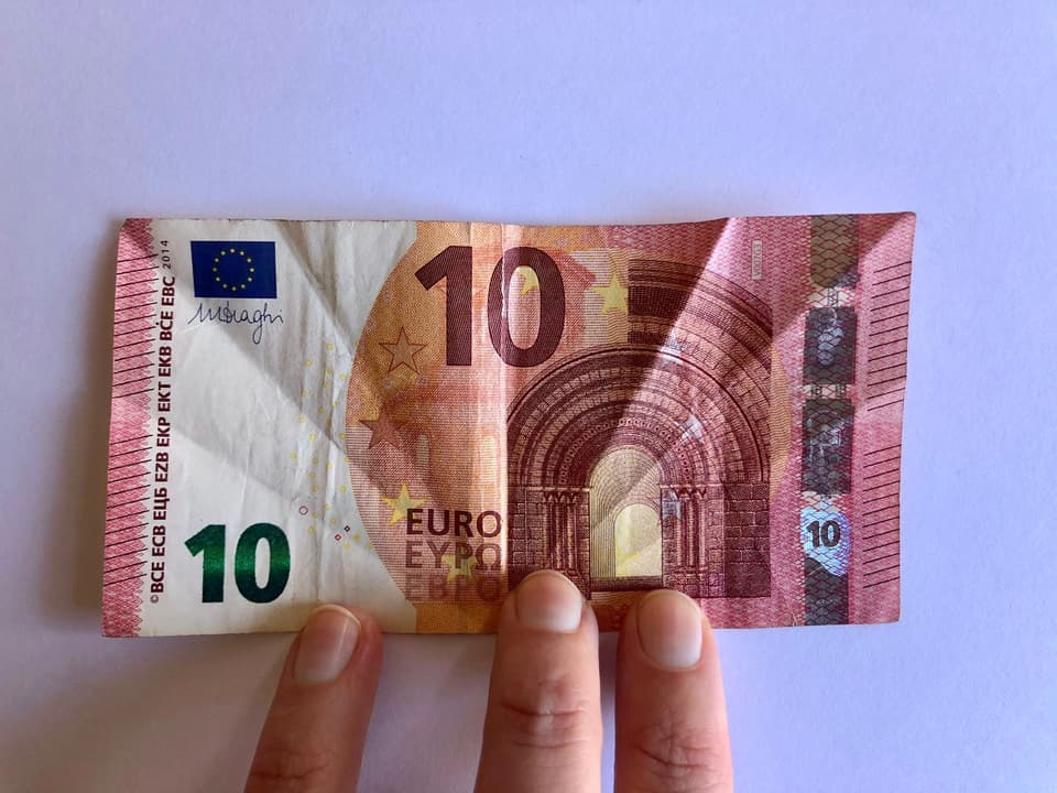 Geldblume Schritt 4 - 10 Euroschein