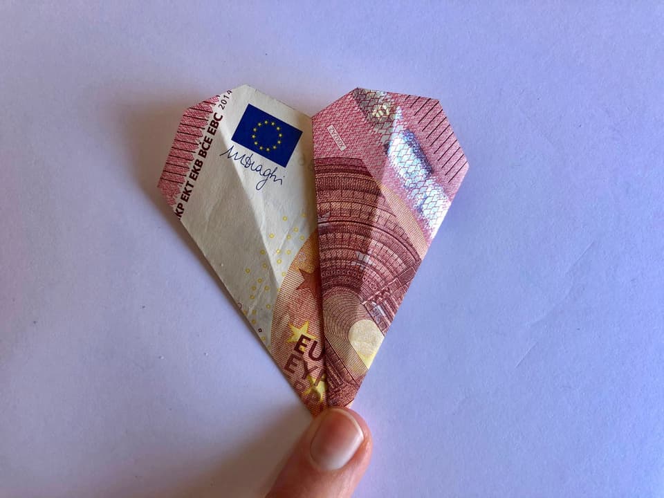 Geldblume Schritt 5 - 10 Euroschein