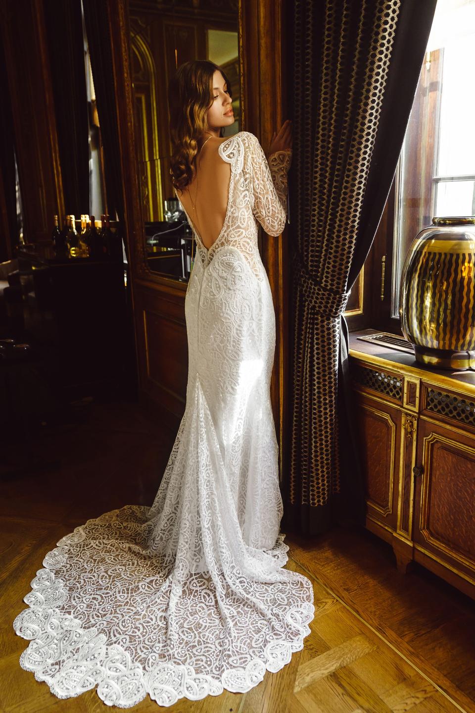 rückenfreies Brautkleid im Meerjungfrau-Stil