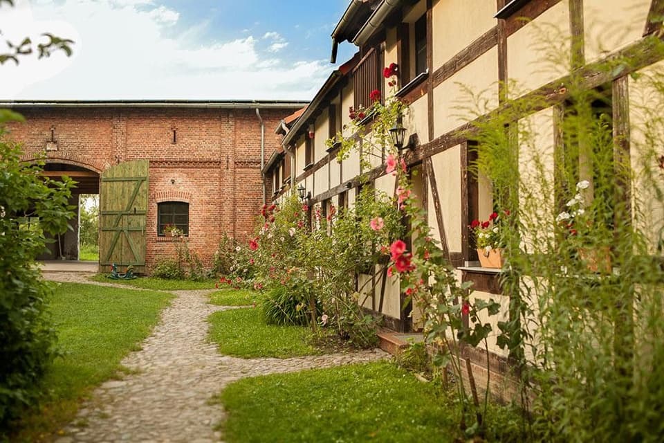 Romantische Scheune mit Garten