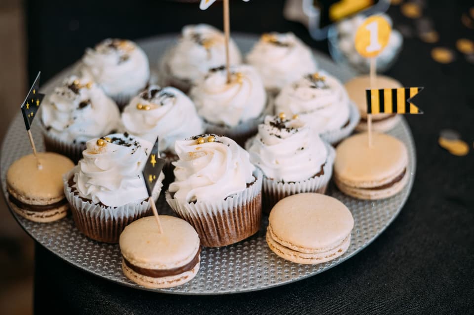 Candybar Muffins Macarons