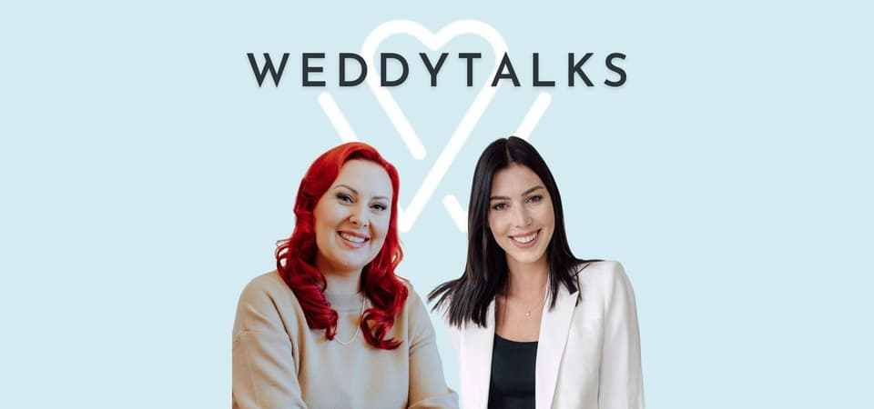 Zwei Frauen vor blauem Hintergrund mit den Worten weddytalks.