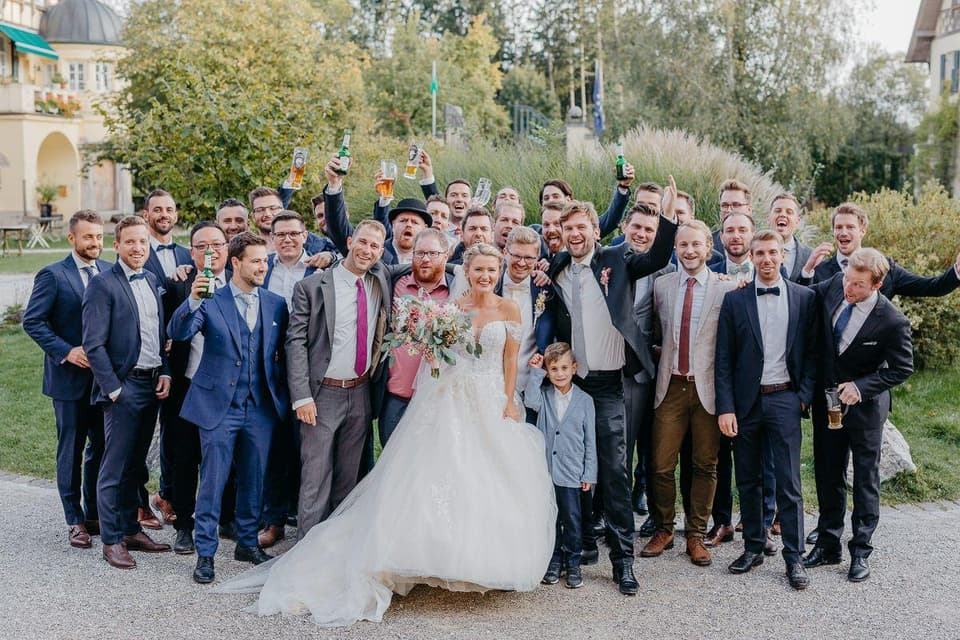 Hochzeitsgäste auf einer Hochzeit