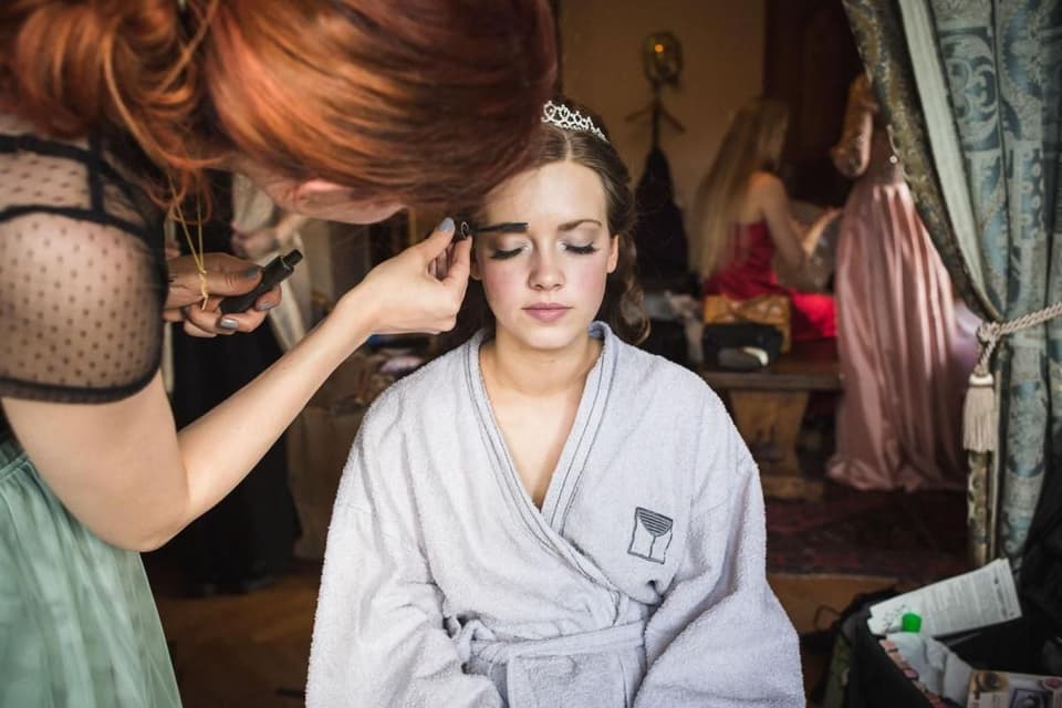 Farbromanze Hair & Makeup Artist ©