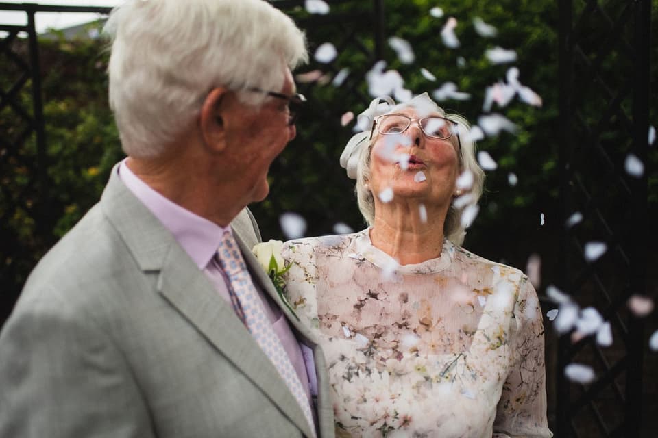 Diamnatene Hochzeit: Erneuerung des Eheversprechens
