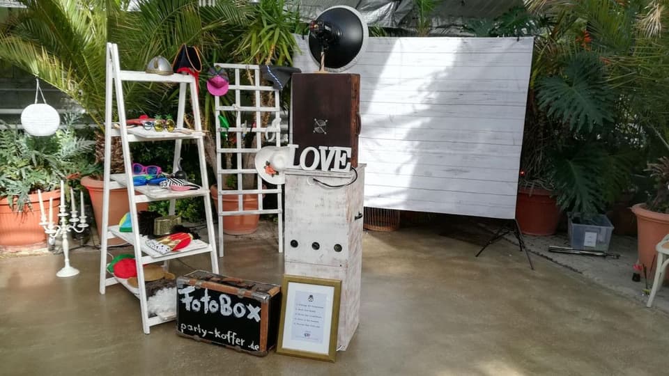 Set-up einer Fotobox auf der Hochzeit