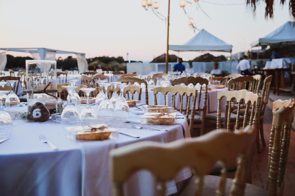 Heiraten am Strand: Tischdekoration Hochzeit